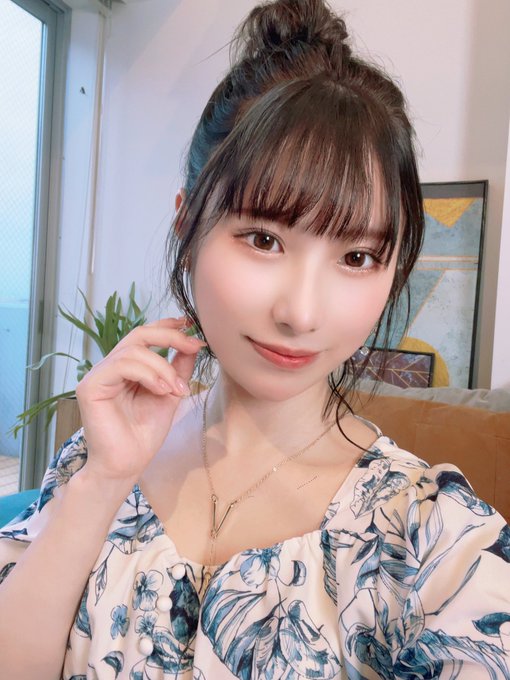 松井日奈子出道作品番号及封面，松井日奈子个人简介