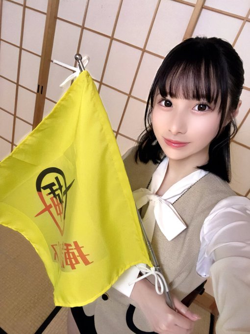 松井日奈子出道作品番号及封面，松井日奈子个人简介