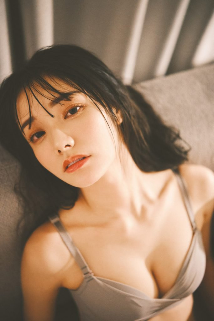宫下玲奈：三年前拖着一个行李箱来到东京拍AV的选择是对的！