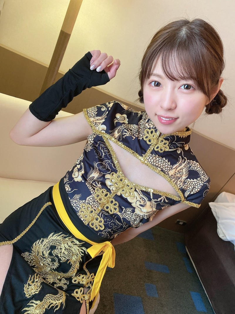 这导演比女优还专业?あおいれな(葵玲奈)引退成为真·全裸监督