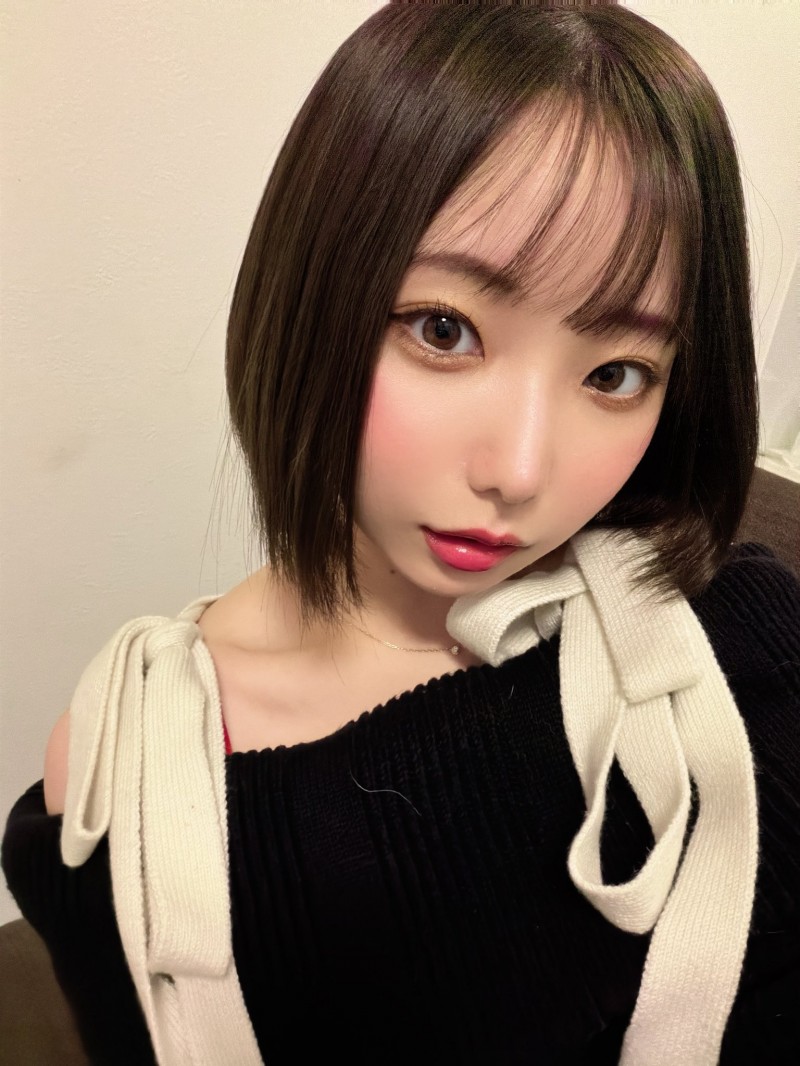 絵恋空(绘恋空)：真正的吞精饮尿后，我拉肚子了。