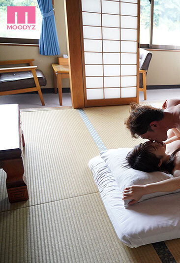 小鸠琉璃(小鳩るり)出道作品番号及封面，小鸠琉璃个人简介