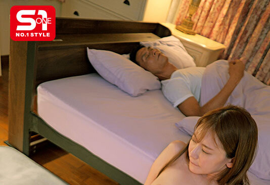 楓ふうあ(枫富爱)作品SONE-639发布！假痴呆真性侵！美乳人妻照顾大唧唧公公，却被误以为是婆婆扑倒！