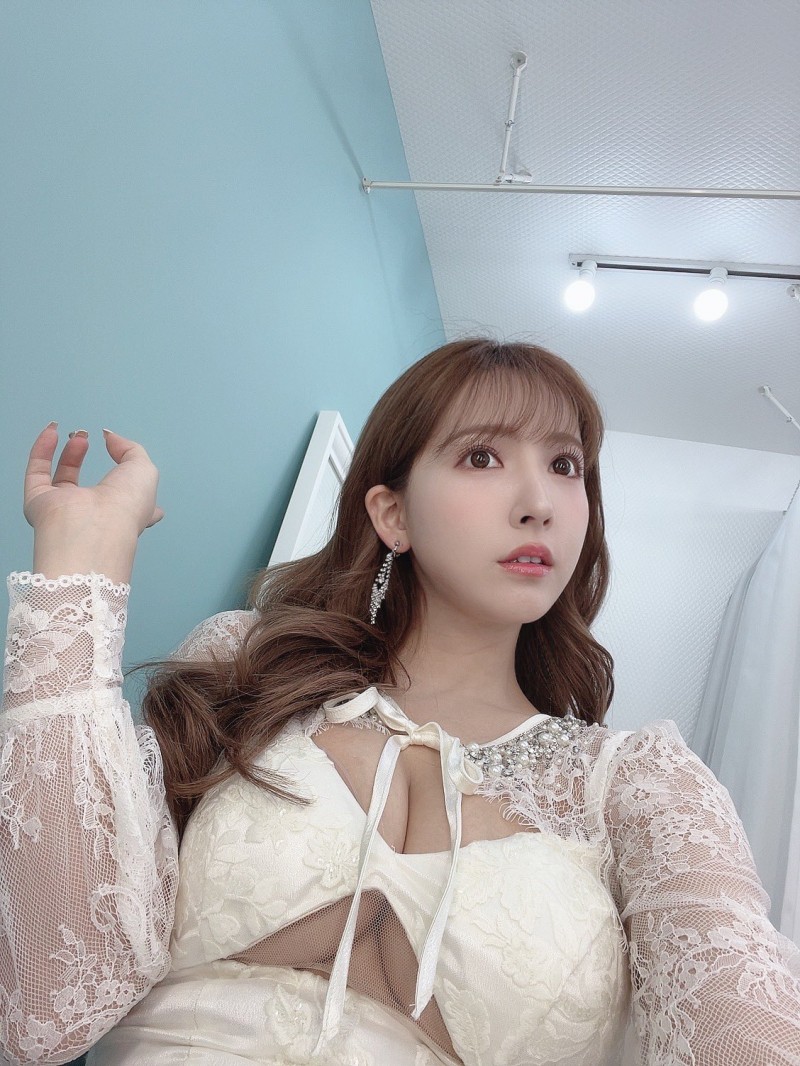 【美天棋牌】「三上悠亚」出道七周年!「性感爆乳」送粉丝福利,宣布自立门户当老板!【EV扑克官网】 【美天棋牌】「三上悠亚」出道七周年!「性感爆乳」送粉丝福利,宣布自立门户当老板!【EV扑克官网】