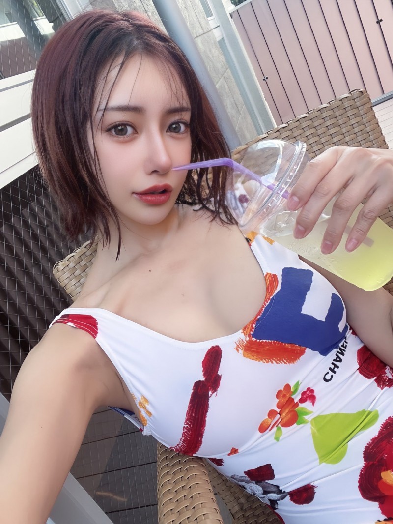 蛇精化成浪潮？为什么不能整好看一点？