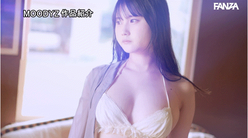 望月圆(MIDA-454)脱了眼镜超厉害！文学少女的她H罩杯超级胸！