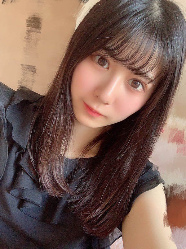 最新推荐!JK美少女《好实穗乃》精选作品介绍……