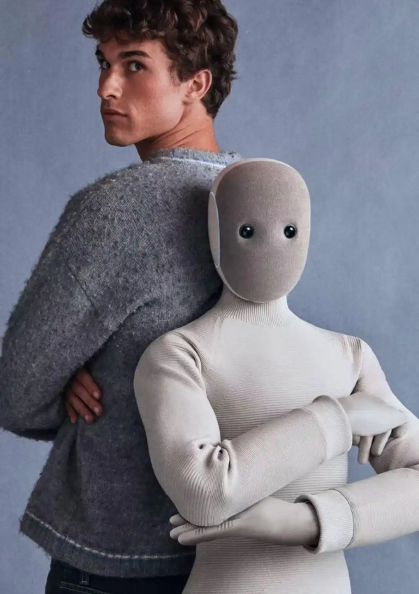 Neo机器人 CES新观察:从服饰、汽车到厨房 AI如何打破行业壁垒