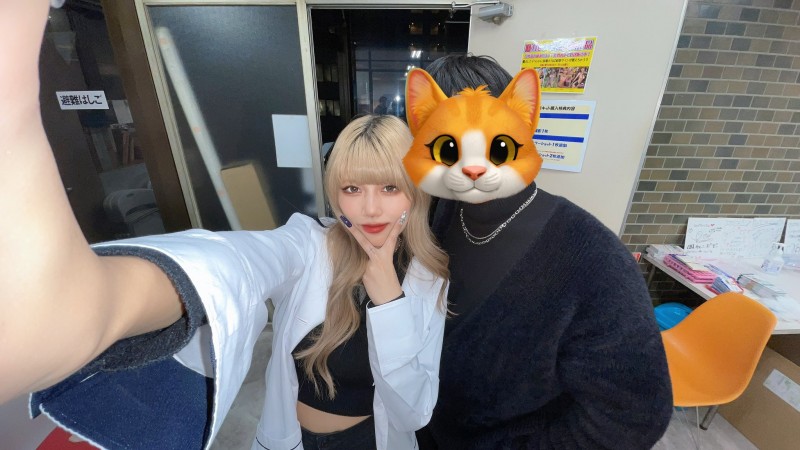 【美天棋牌】亲哥哥来参加见面会！最强刺青妹「鳳カレン(凤可怜)」的感觉是？【EV扑克官网】