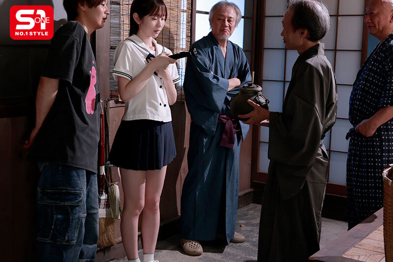 【美天棋牌】白上惠美香(SNOS-079)扮演网红大锅炒！这是白上咲花拍得最辛苦的作品！