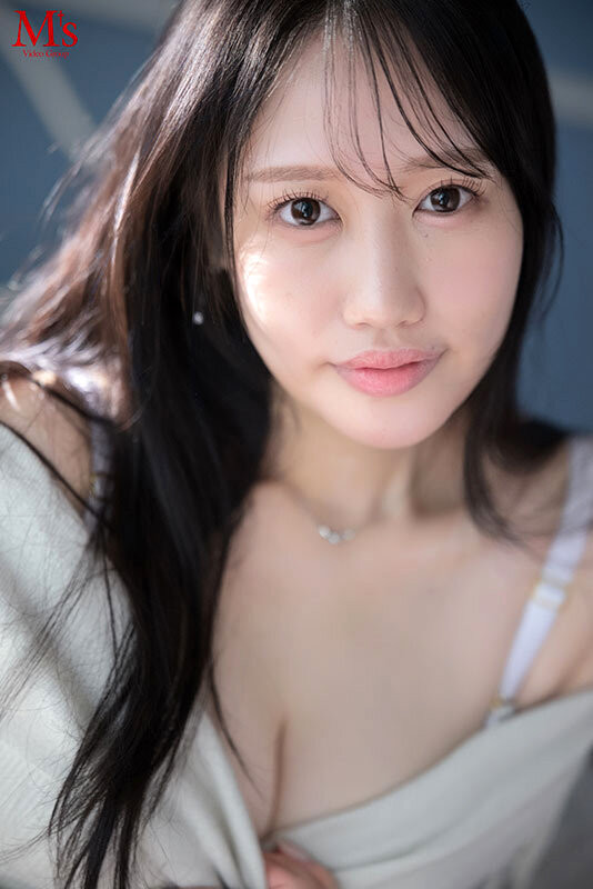 【美天棋牌】圆华光希(MVSD-684)你记得自己吃过多少面包吗？性经验3000~5000人的她来AV界爽！