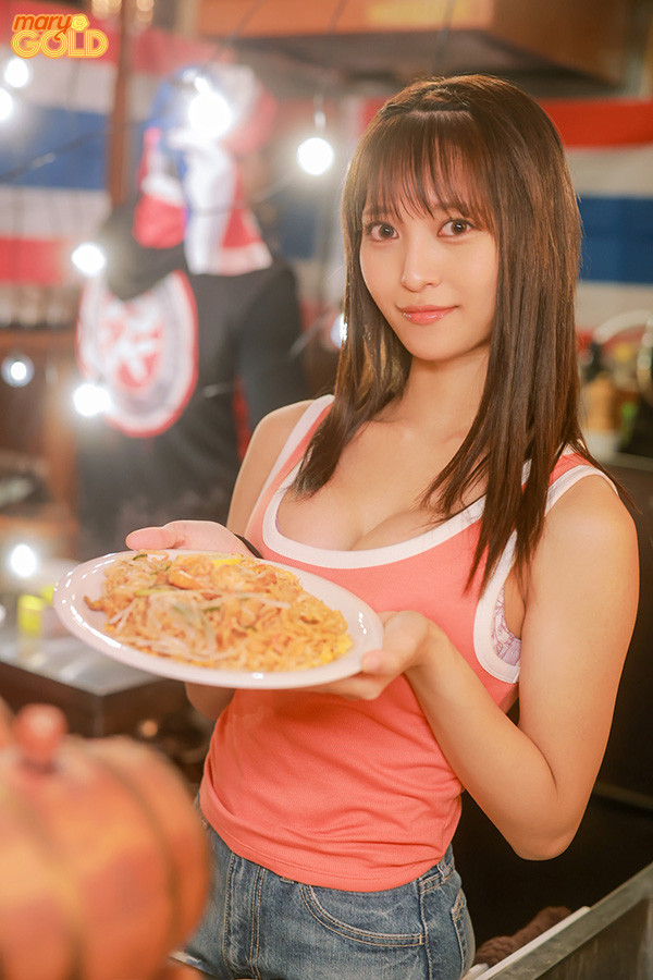 (MGOLD-060)深褐色的Nice Body!日泰混血、不输偶像的G奶美少女「Lisa」来打工!