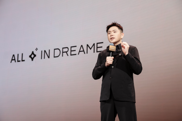 俞浩:以科技推动人类社会与文明进步 追觅“人车家天地芯”生态首秀AWE2026 俞浩:以科技推动人类社会与文明进步 追觅“人车家天地芯”生态首秀AWE2026