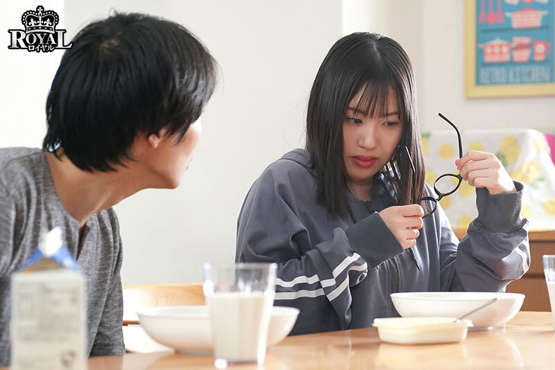 【美天棋牌】夕木こいろ(夕木小彩)作品ROYD-271发布！摩擦就让无套！朴素内敛的姐姐拿下眼镜后竟是诱惑美女！【EV扑克官网】