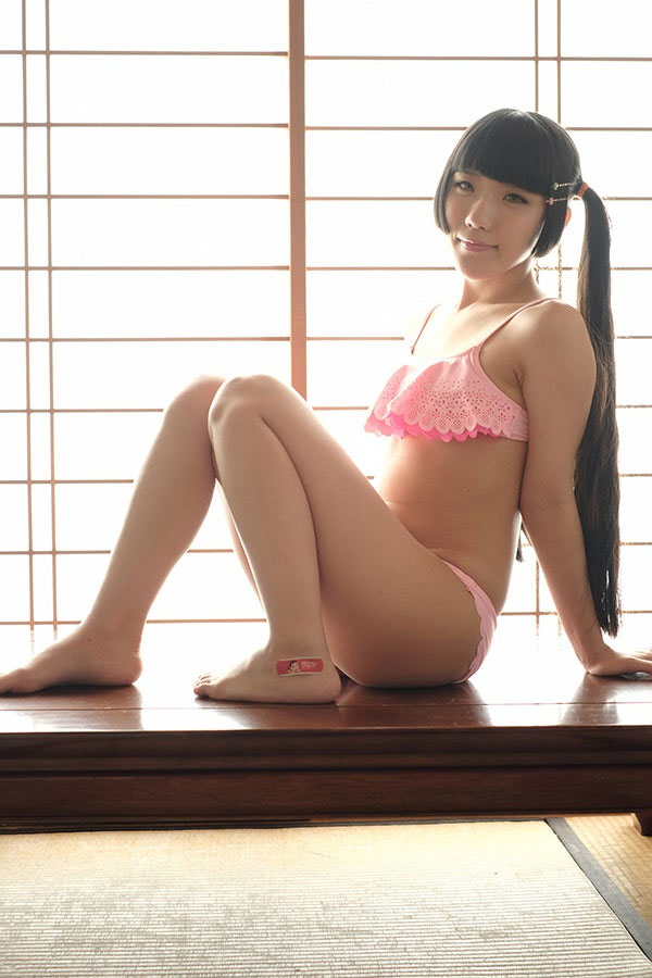 最新推荐!小只马贫乳萝莉「青井苺」精选作品介绍……