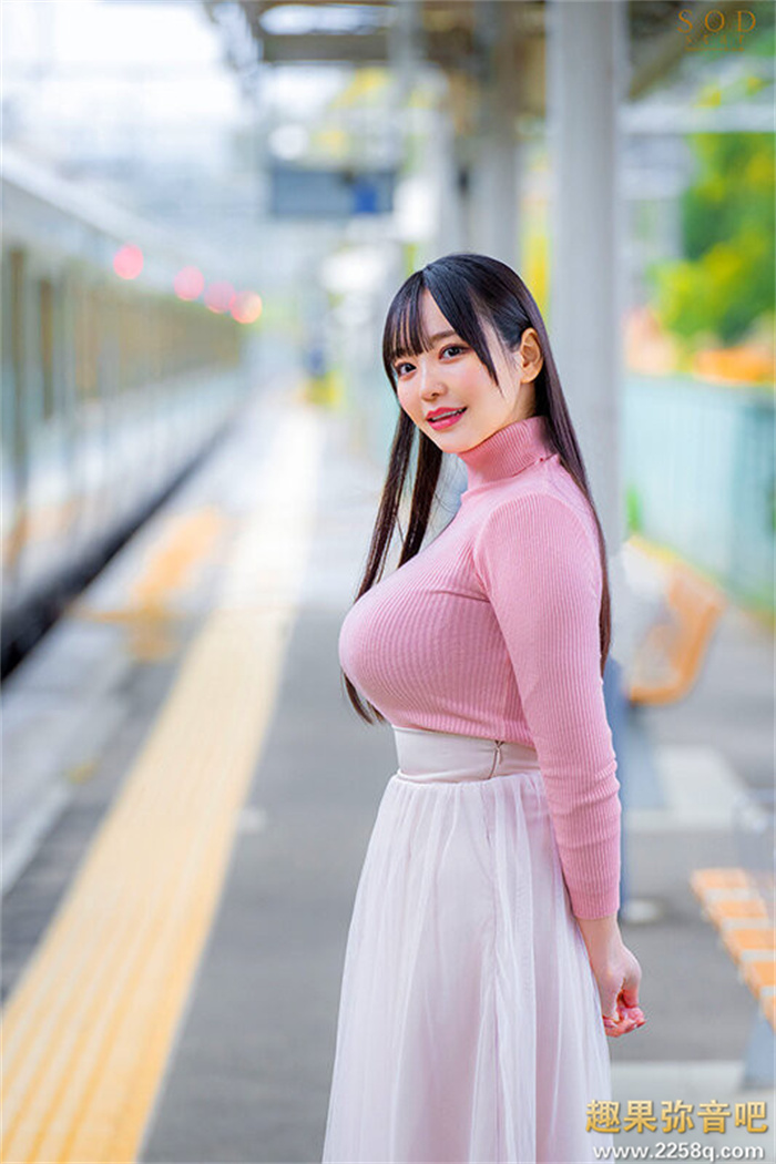 [STARS-812]被男艺人揉了一年！ 恋渕桃菜（恋渕ももな）竟然成长到了O罩杯！
