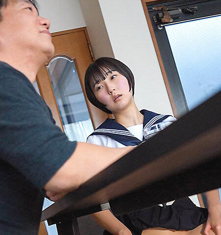 【美天棋牌】(APNS-419) 满脑都是裸露愿望的巨乳女学生，在邻居家露出「露出没穿内裤的私处」！