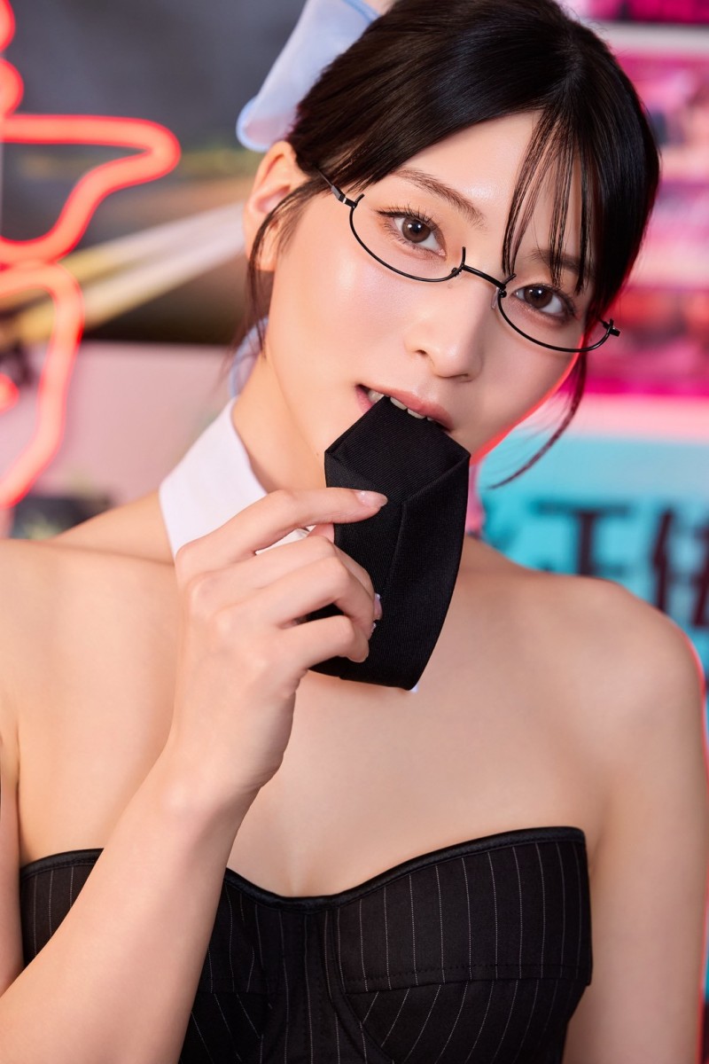 想和本庄铃一样腹肌结实没有双下巴？每周你要这样做！