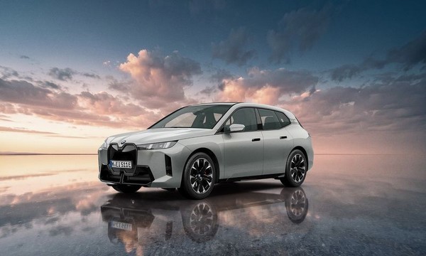 宝马iX xDrive45 M运动套装专业版太空银限定版 宝马推出10月两款线上限定版车型 含i5与iX 总共40辆